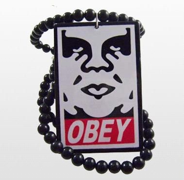 colar obey